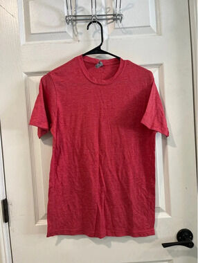 Mans XS red T-shirt